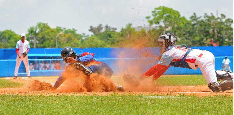 Camagüey noquea 12-0 a Ciego de Ávila en su propia casa